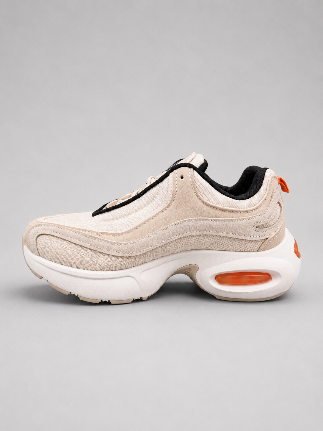 Nike Air Max Sneakers – Beige & Orange