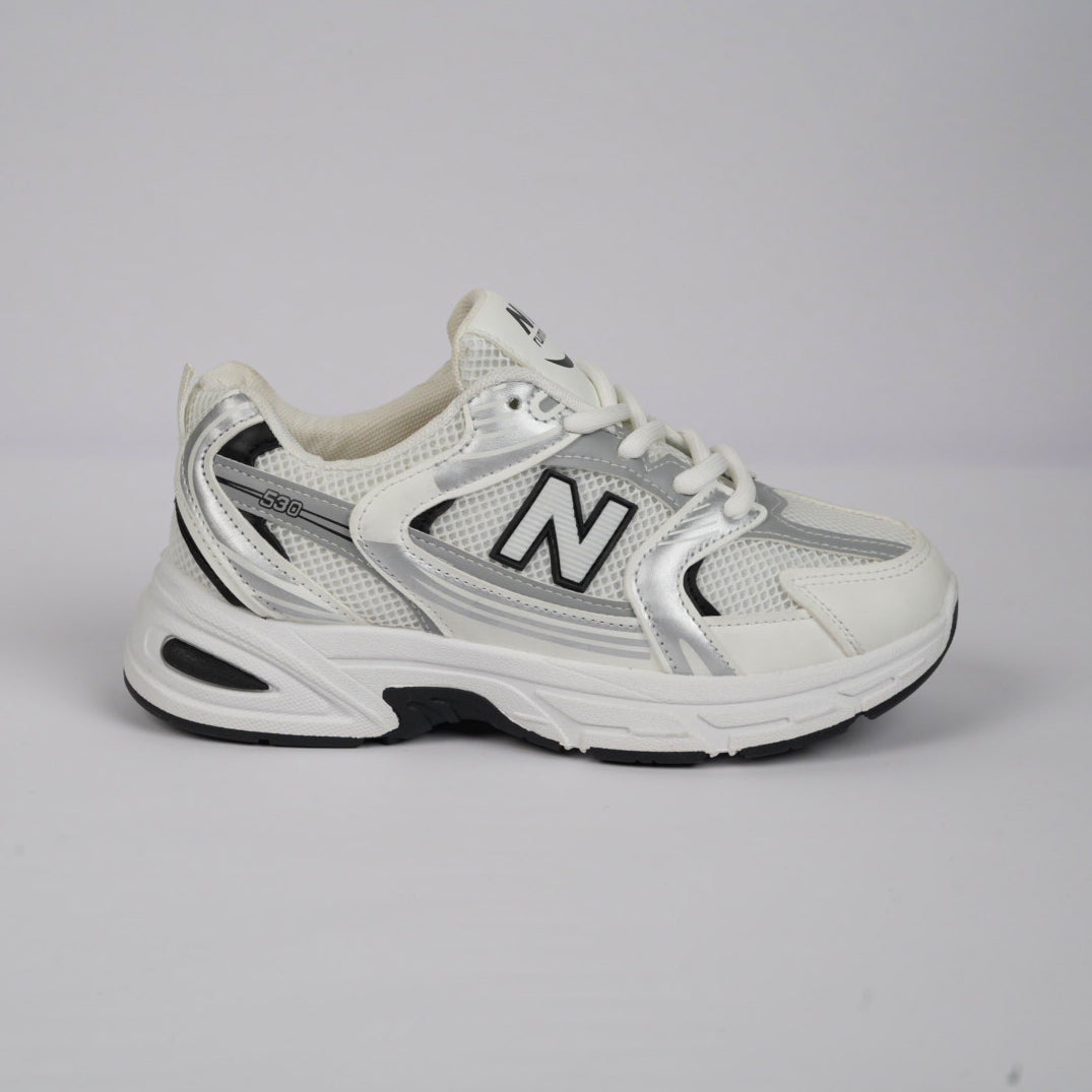 New Balance 530 – White / Black