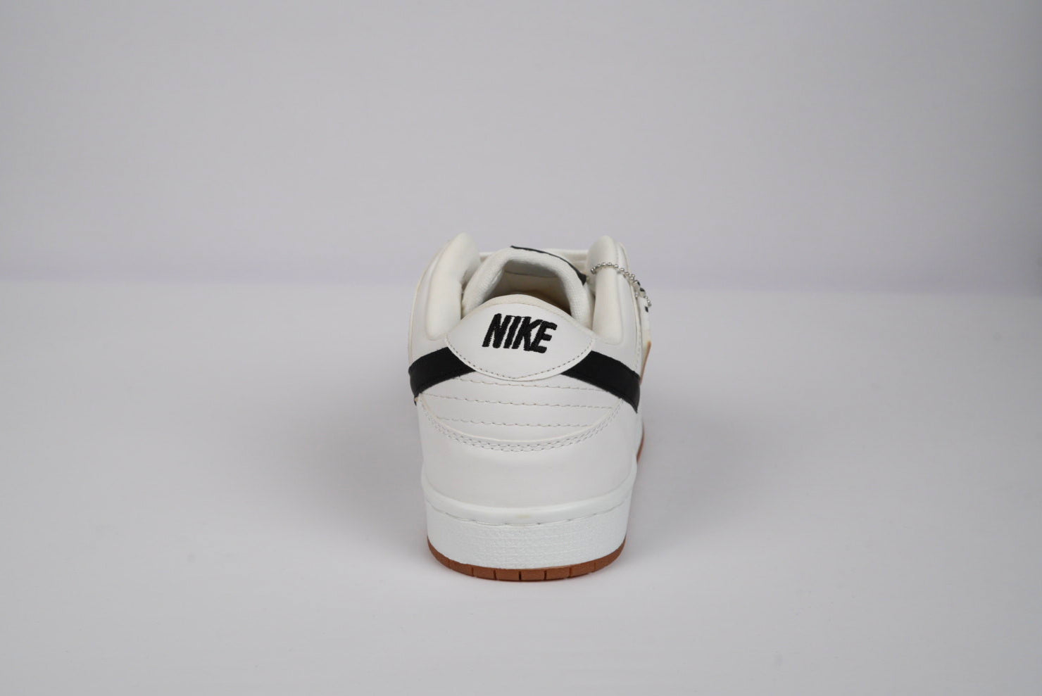 SB Low-Top Skate – White