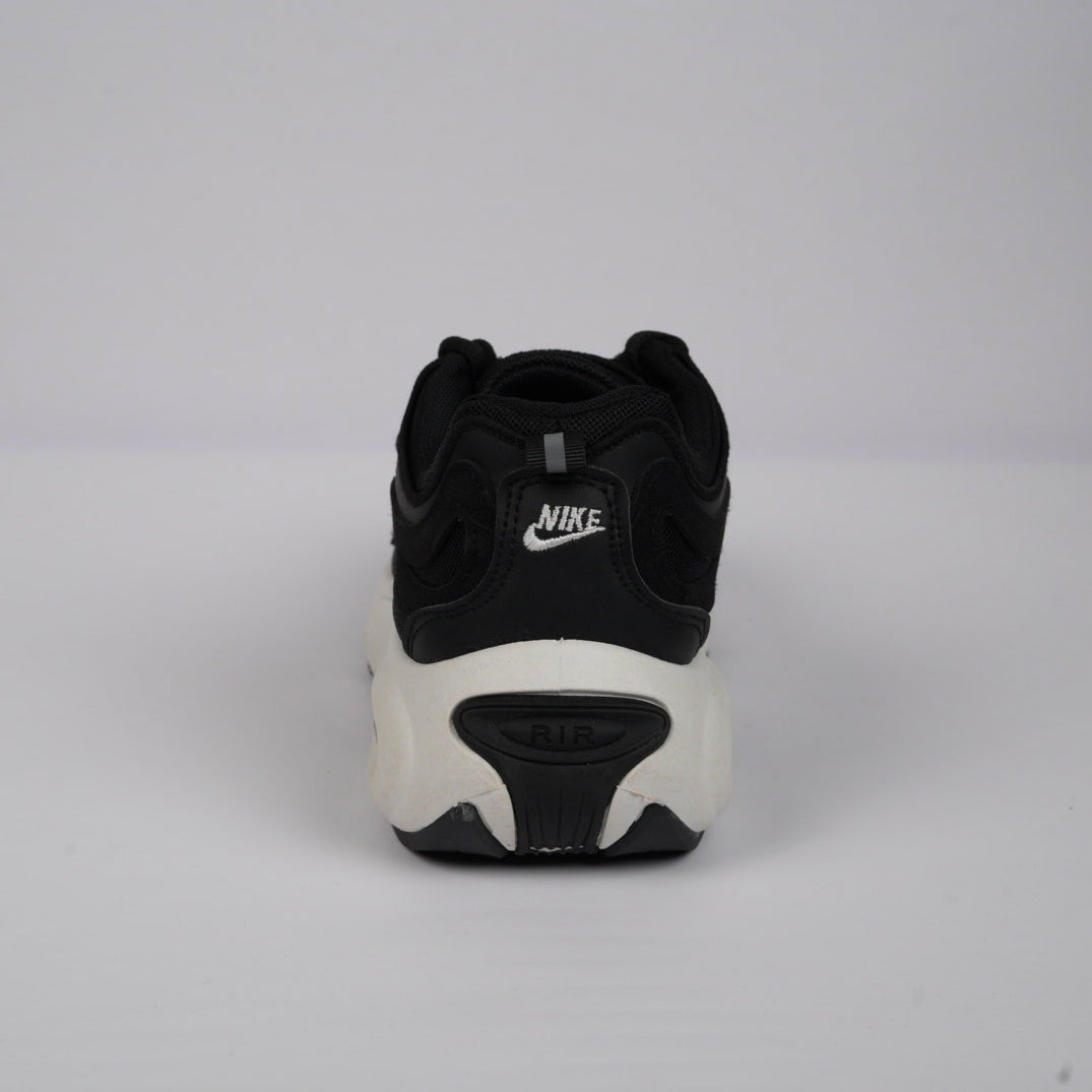 Nike Air Max – Black / White