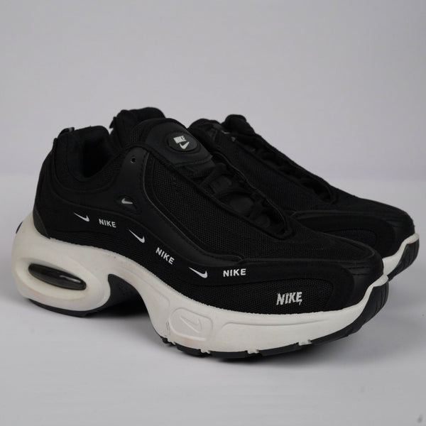 Nike Air Max – Black / White