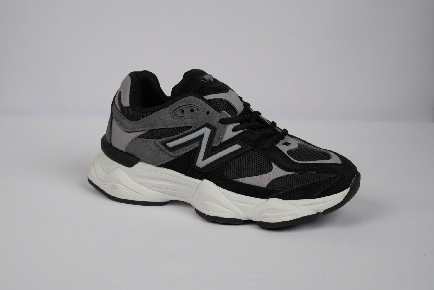 New Balance 9060 – Black / Grey