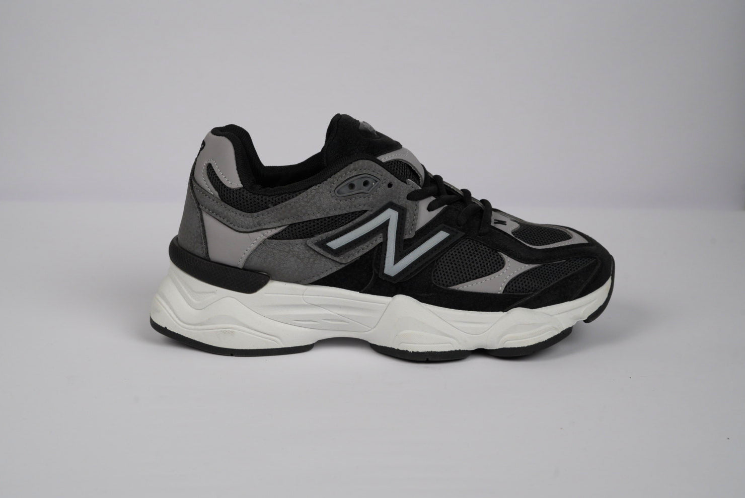 New Balance 9060 – Black / Grey