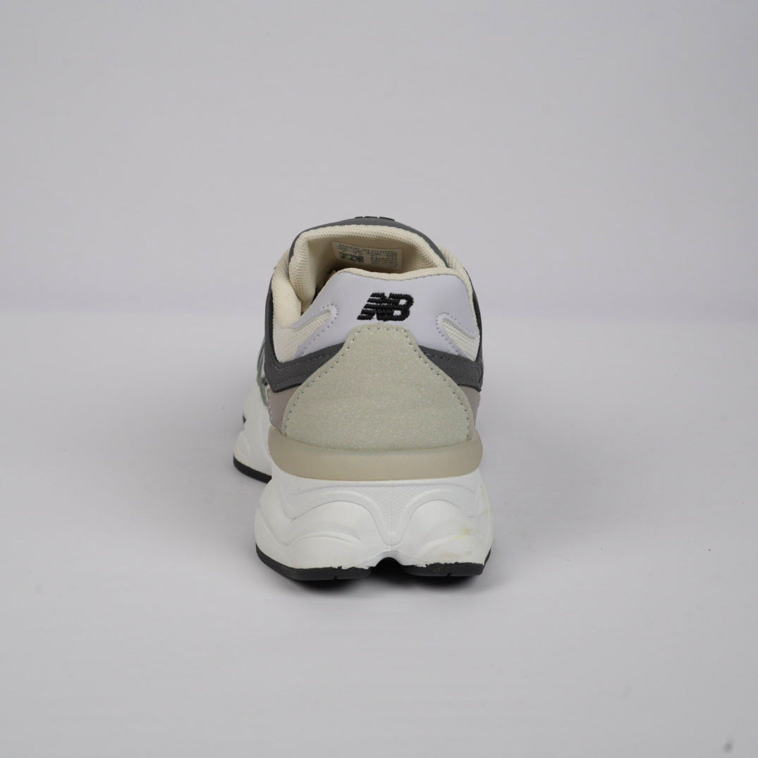 New Balance 9060 Grey & White