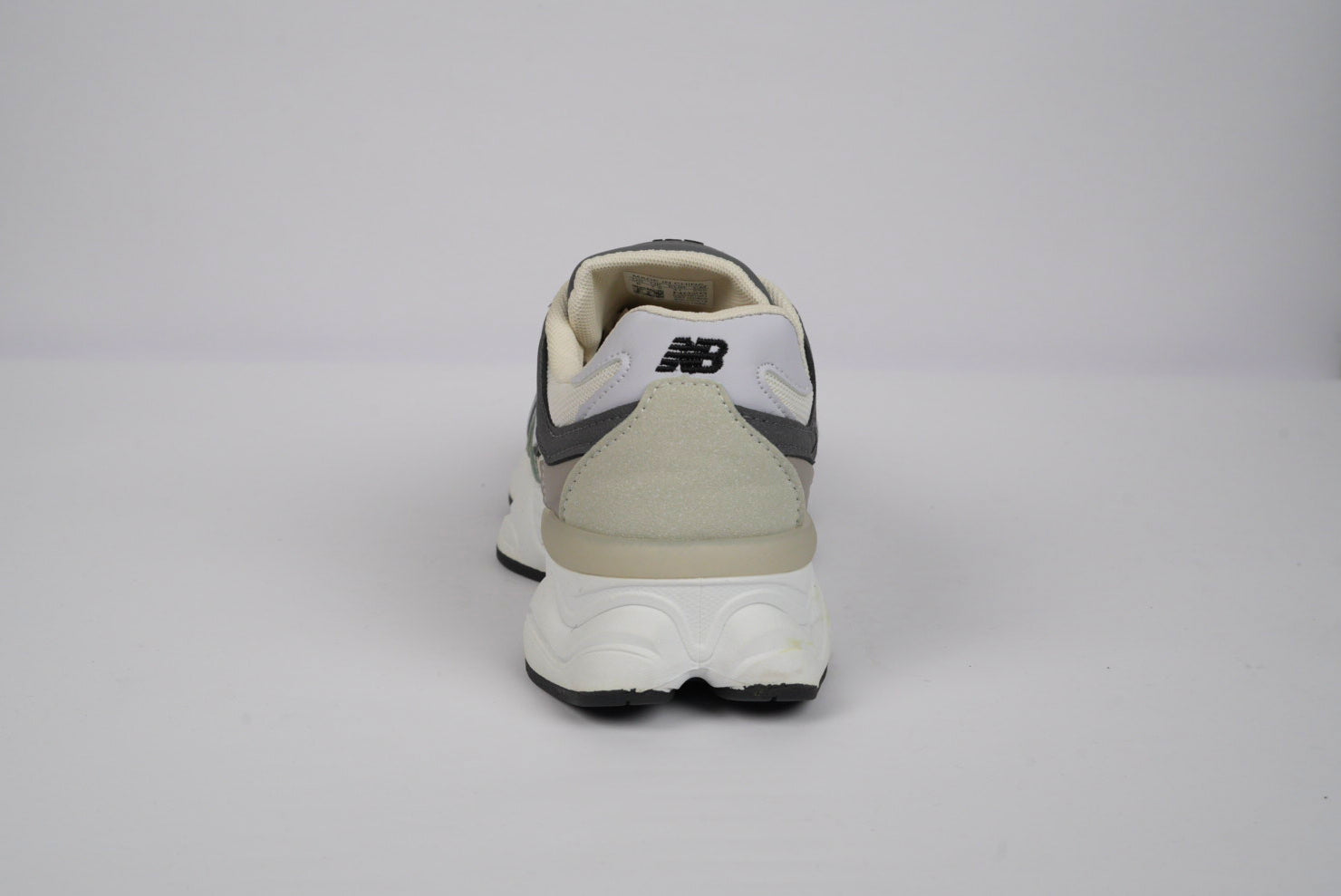 New Balance 9060 Grey / White