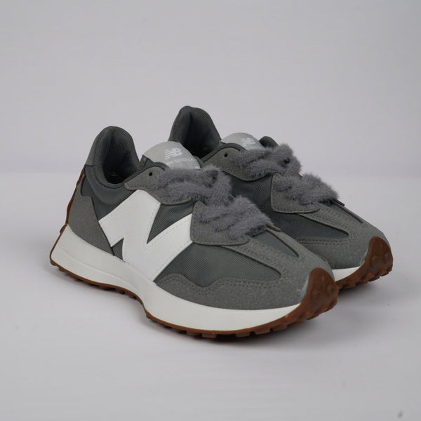 New Balance 327 – Grey / White