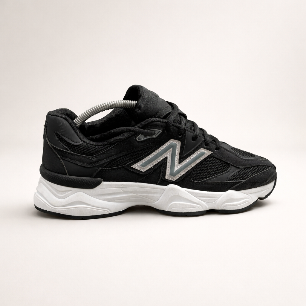 New Balance 9060 - All black
