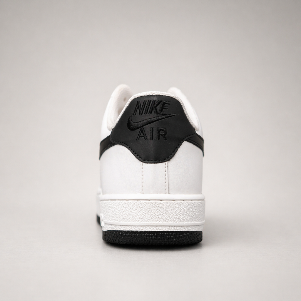 Nike Air Force 1 ’07 White/Black Classic Sneakers