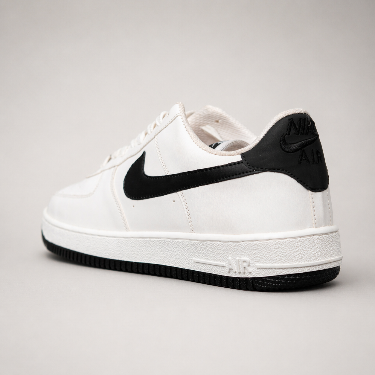 Nike Air Force 1 ’07 White/Black Classic Sneakers