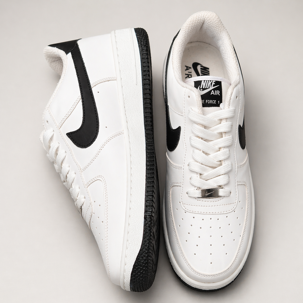 Nike Air Force 1 ’07 White/Black Classic Sneakers