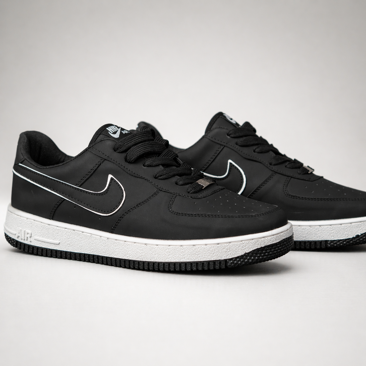 Nike Air Force 1 ’07 Triple Black Sneakers