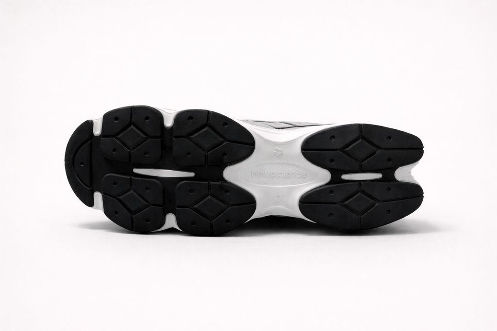 New Balance 9060 – Black / Grey