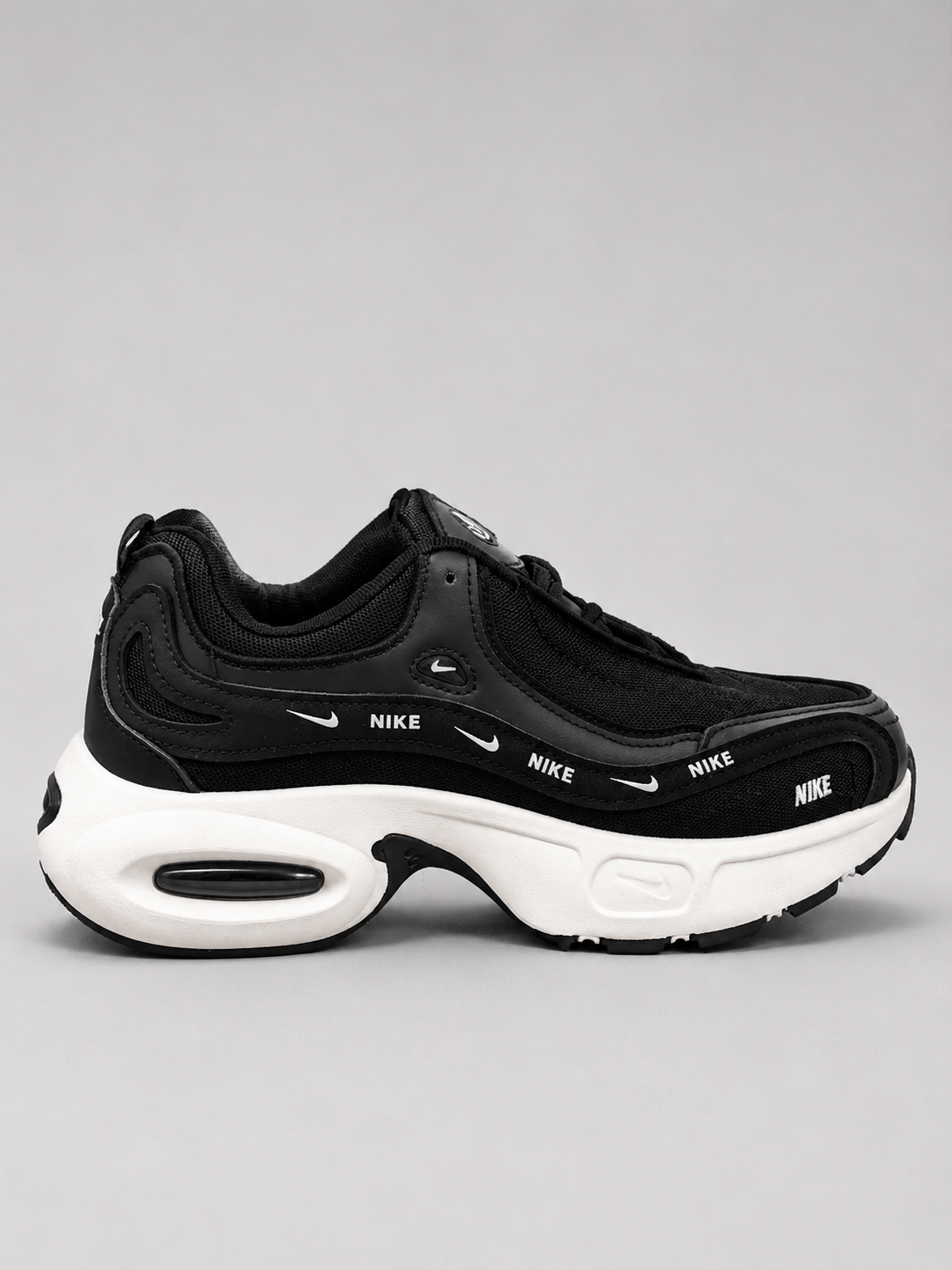 Nike Air Max Sneakers – Black & White