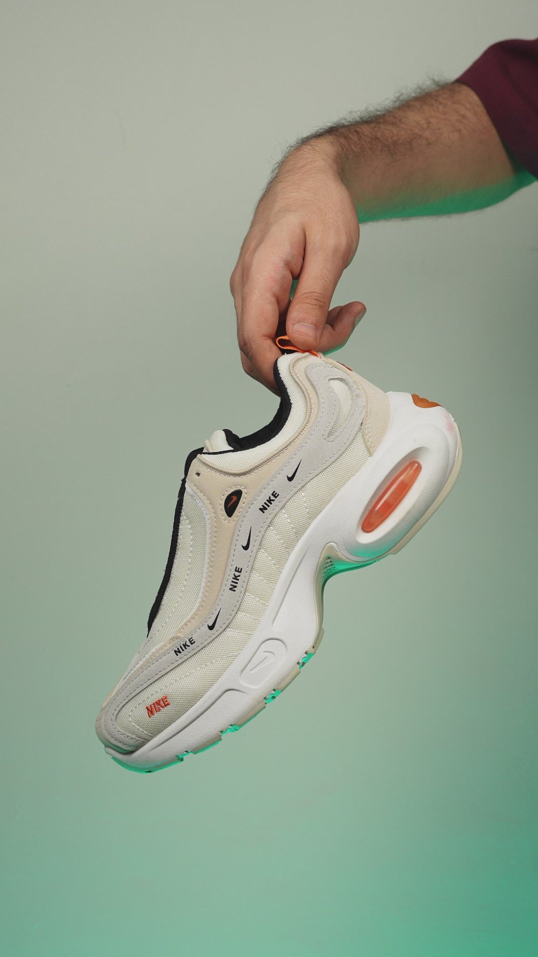 Nike Air Max Sneakers – Beige & Orange